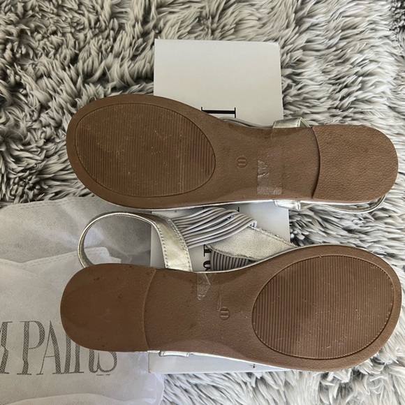 Dream Pairs Women’s Elastic Strappy Thong Gladiator Sandal - Silver Size 11 - Picture 5 of 5